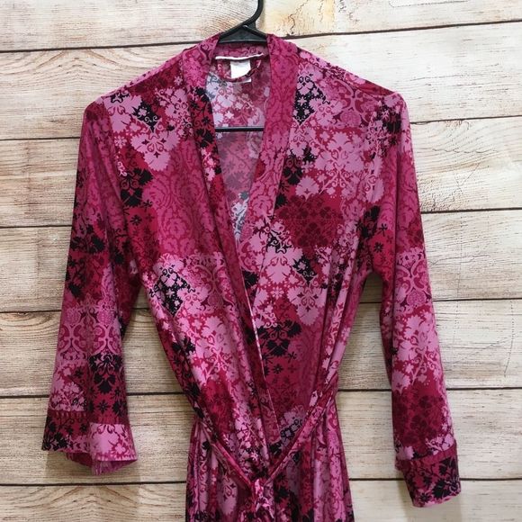 LINEA DONATELLA NIGHTGOWN AND ROBE SET - Picture 9 of 12